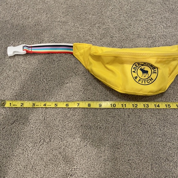 Abercrombie and Fitch kids- yellow Fannypack - Picture 4 of 5
